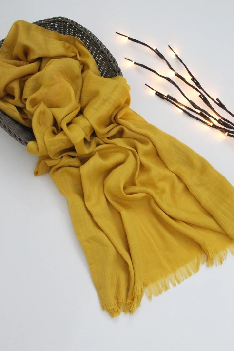 Turkish Lawn Scarf Hijab – Elegant and Breathable for All Occasions