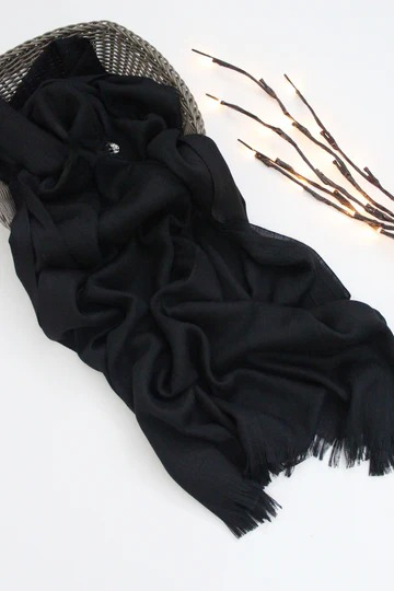 Turkish Lawn Scarf Hijab – Elegant and Breathable for All Occasions