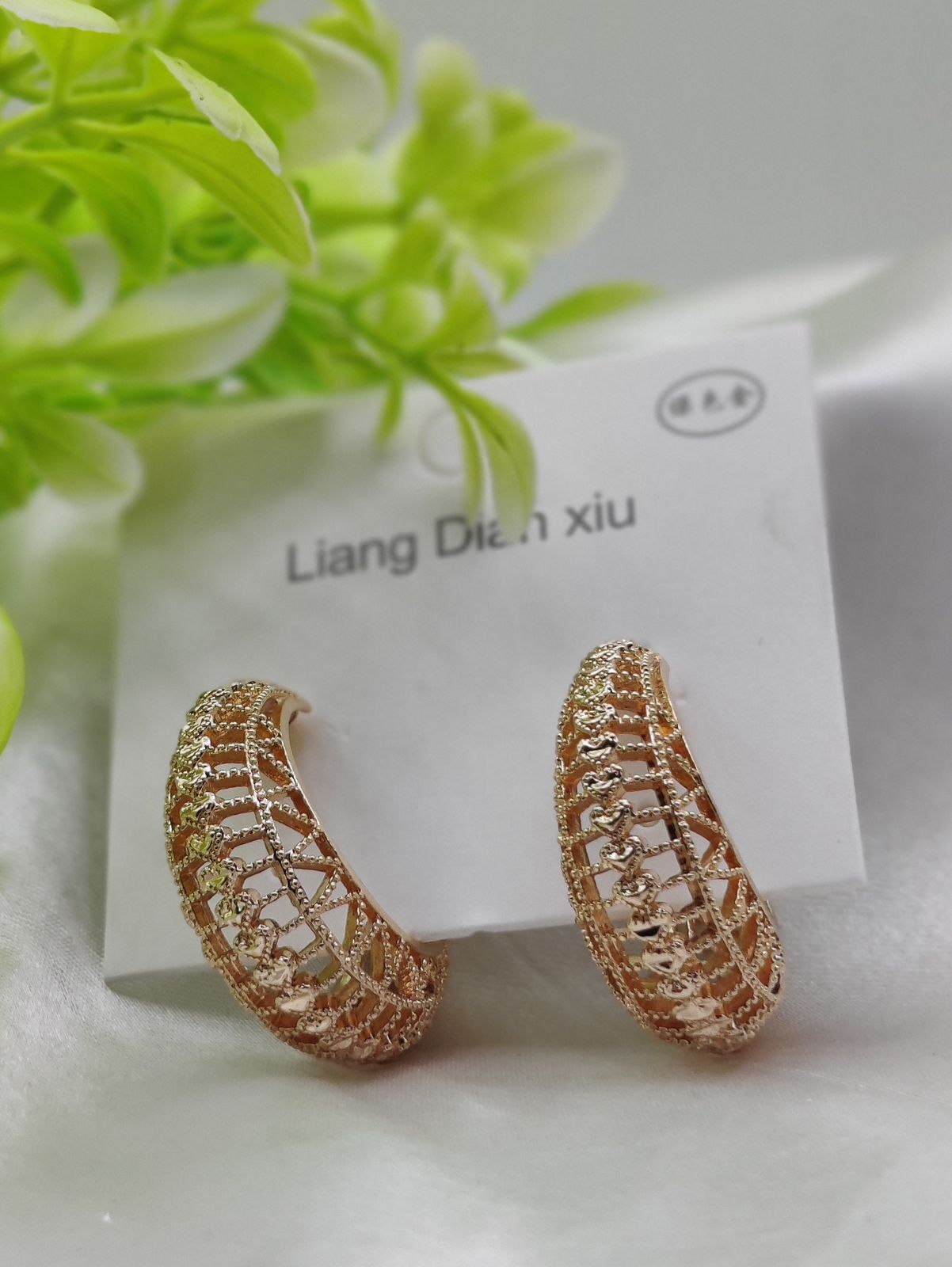 Imported Elegant Hollow Heart Design Gold-Plated Hoop Earrings – Luxurious Gold Finish