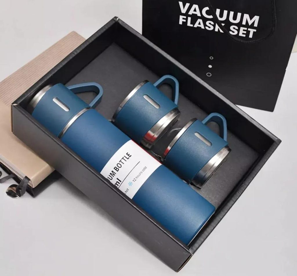 Stainless Steel Vacuum Flask Set – 500ml, Thermos Bottle with 3 Cups